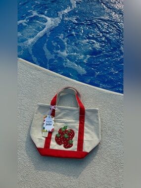 VIRAL BEAD BAG - STRAWBERRY TOTE 2026
